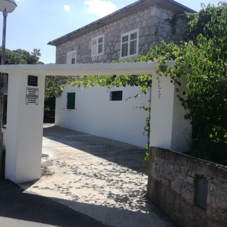 Appartamento Apartman Stipe Jelsa  Esterno foto