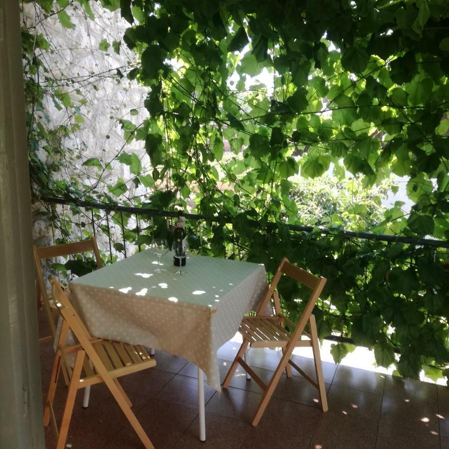 Appartamento Apartman Stipe Jelsa  Esterno foto
